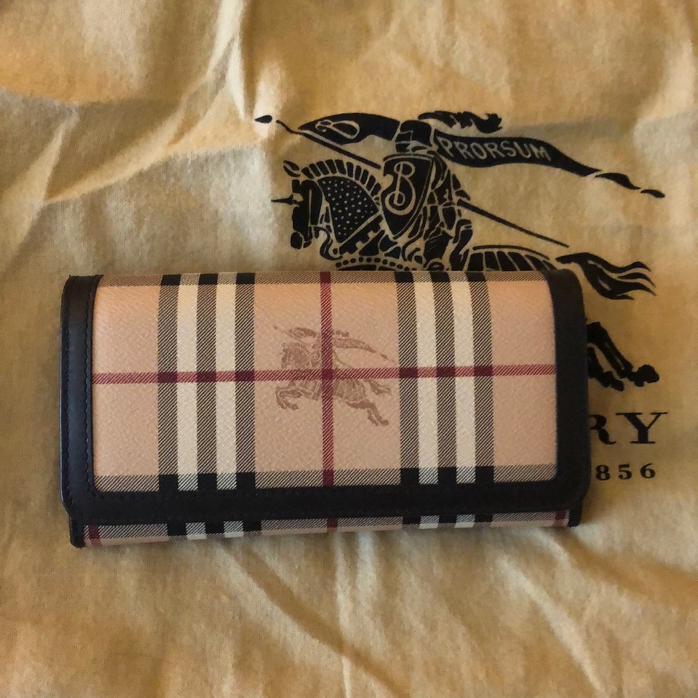 Beautiful Burberry wallet